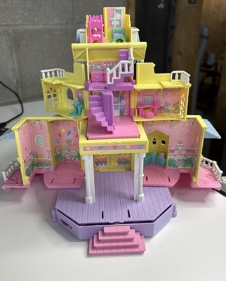 Vintage 1995 Polly Pocket Bluebird CLUBHOUSE Incomplete Pop-Up House w/2 Figures
