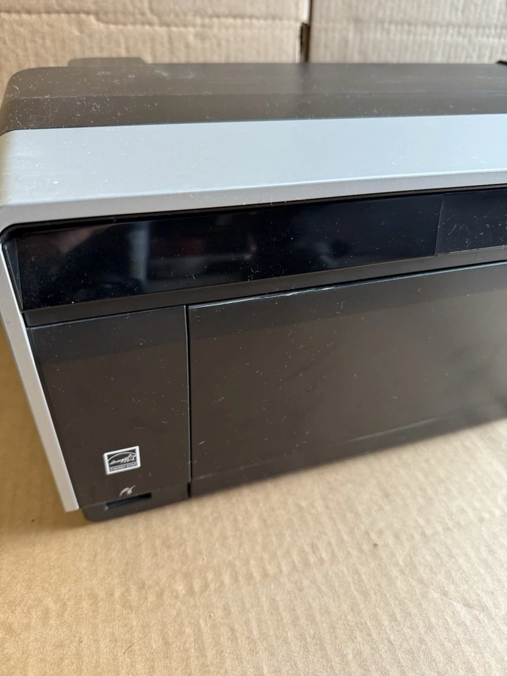 Epson Stylus Photo R2000 Wide Format Printer + Trays & Paper Bundle - Image 2 of 4