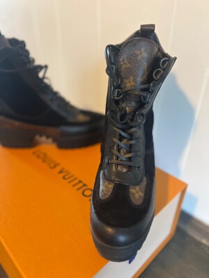 Woman s Louis Vuitton Laureate Platform Desert Boot 