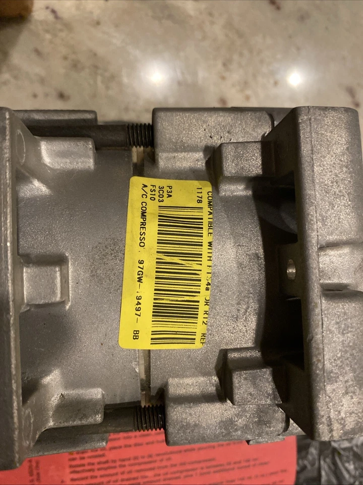 MOTORCRAFT FORD YC-2462 A/C Compressor - Image 2 of 4