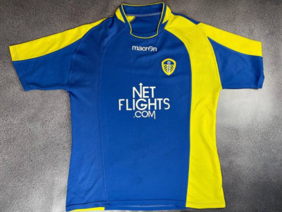 Leeds United Macron Football Shirt Size XL
