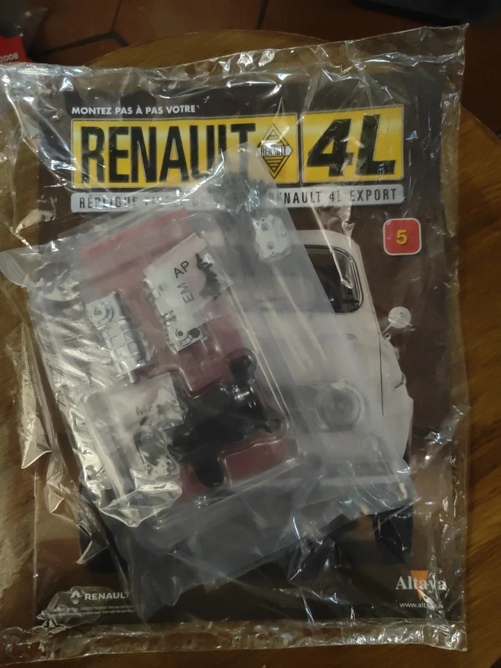Renault 4L Export 1/8 N°5 - Photo 1/1