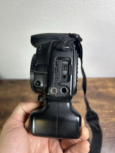 Canon EOS 20D with BG-E2 Battery Grip - Tested And Working. - Picture 4 of 13