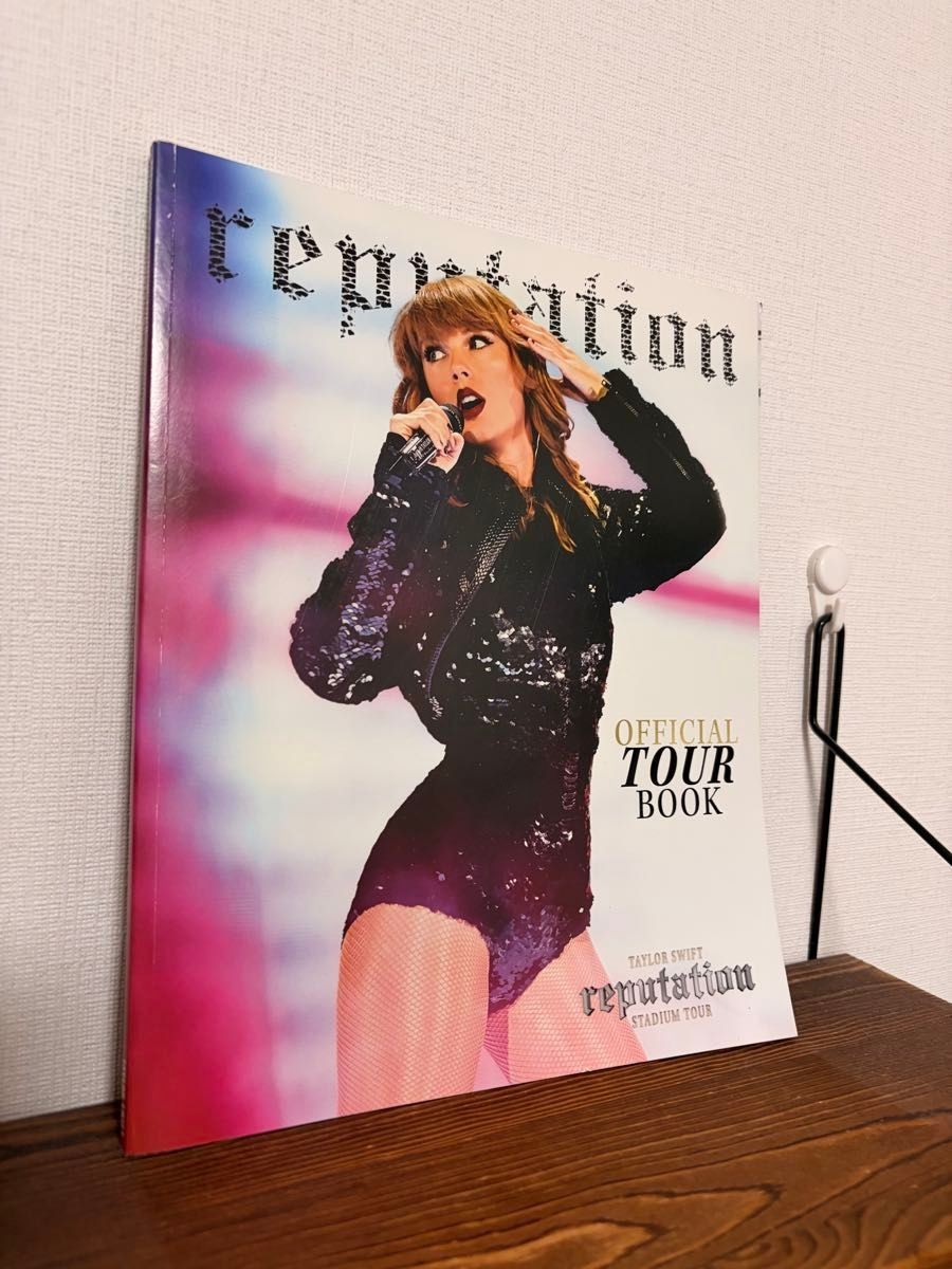 アート・デザイン・音楽 reputation TOUR BOOK Taylor Swift Taylor Swift Official Tour Book Reputation Stadium 5th Concert