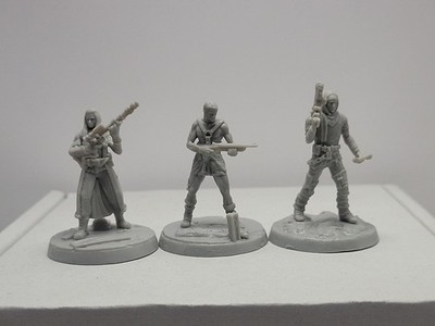 Fallout Wasteland Warfare - Survivors  3 Figures Settlers- Unpainted 