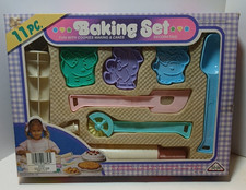 Vintage Magic Kitchen Baking Set Toy 11 Pieces Cookie Cakes Molds COMPLETE
