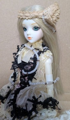 J-Doll Unter den Linden Doll Figure Collectible Groove Rare Lace dress Japan