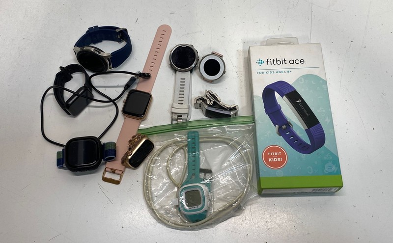 Garmin Smartwatch Fitness Tracker Mixed Brands 10 Piece Lot For Parts