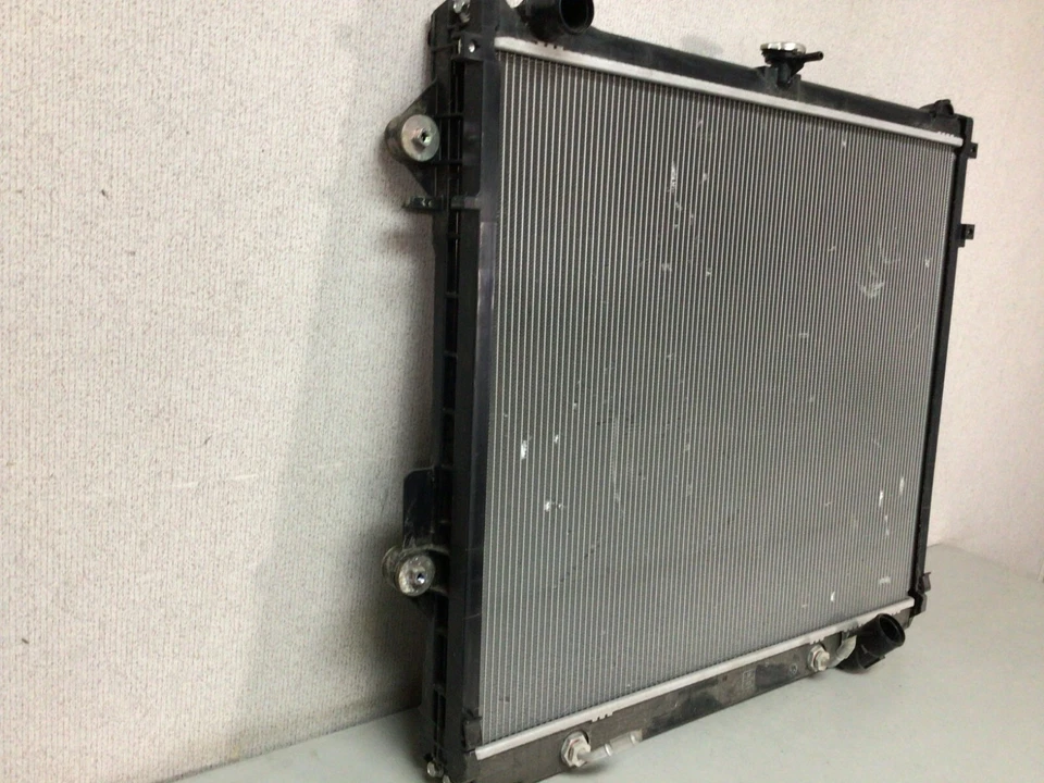 Radiador Lexus LX570 2008 2009 2010 2011 2012 2013 2014 2015 Foto 3 de 4