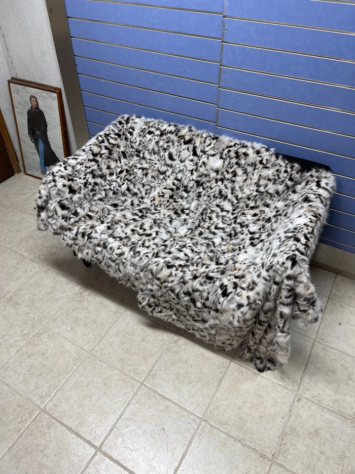 Luxury  Natural Lynx Fur Throw 100% Real Lynx Blanket Bedspread Real Fur - Image 2 of 4