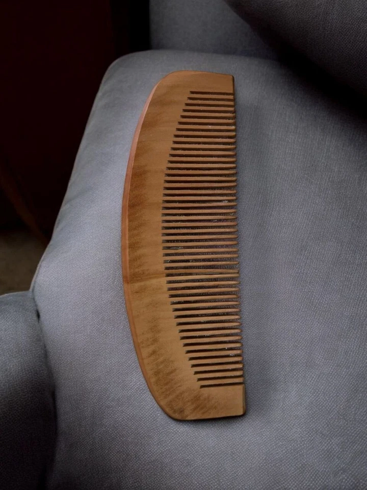 Pente de madeira de zimbro marroquino vintage natural feito à mão para cabelo e barba - Imagem 4 de 4