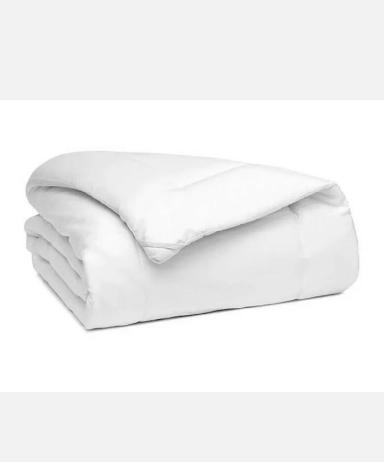 NESTWELL 300ThreadCount King Down Alternative Comforter Open Package