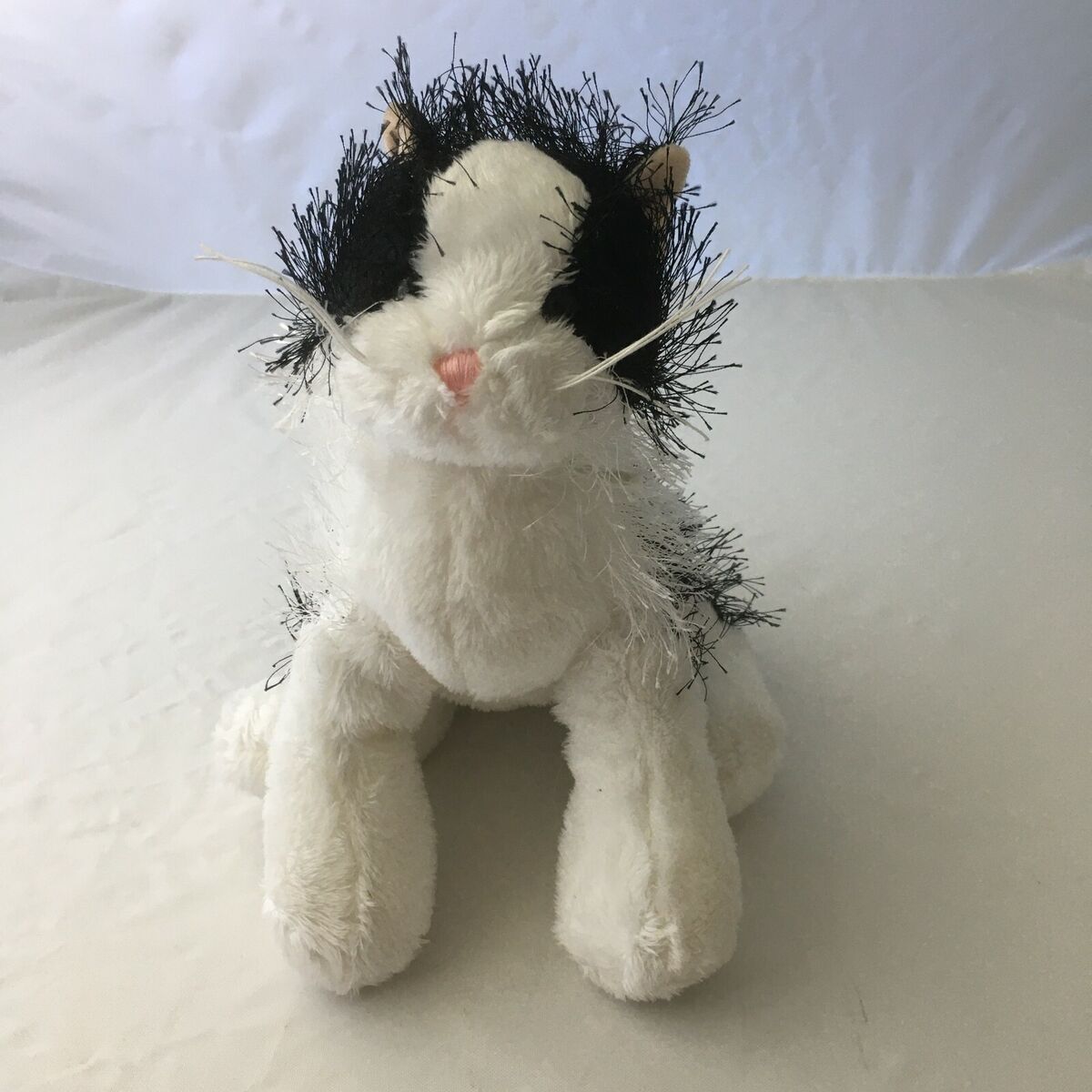 Ganz Webkinz Black & White Fuzzy Cat HM016 Plush Pet 2005 NO Code Retired Ganz Webkinz Black & White Fuzzy Cat HM016 Plush Pet 2005 NO Code Retired
