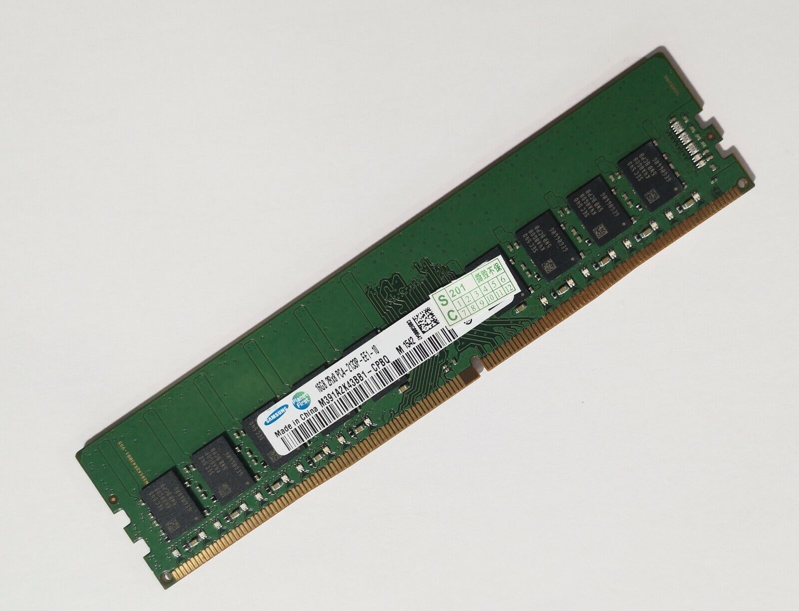 SAMSUNG 16GB DDR4 2133MHz ECC RAM 2Rx8 PC4-2133P-EE1-10 M391A2K43BB1-CPBQ