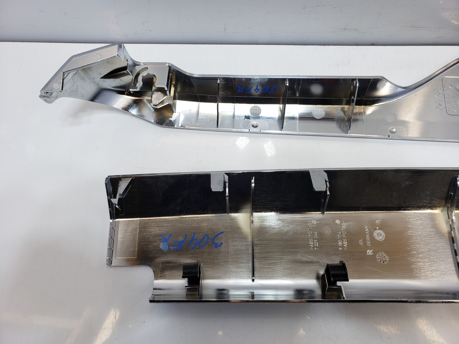 ✅ 10-14 OEM Rolls Royce Ghost RR4 Front Right Passenger Seat Rail Trim SET*