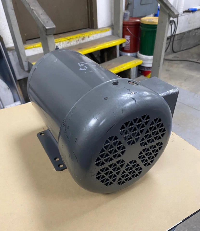 BALDOR M3613T MOTOR 3PH 5HP RPM 3450 203-230/460V 12.6-11.6/5.8A - Image 4 of 4