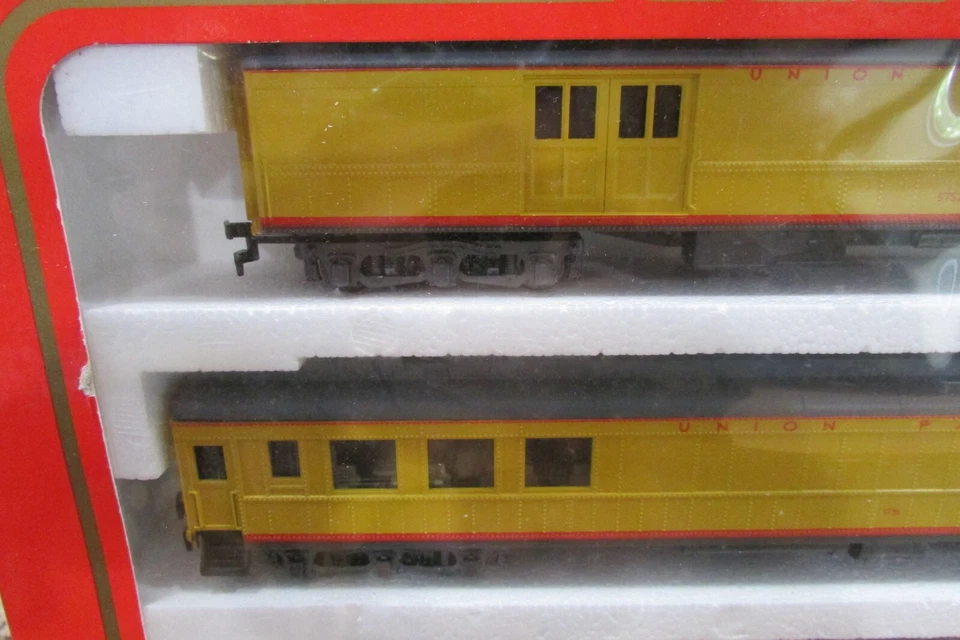 HO Scale Rivarossi 6890 A Set (4-Pack) 1920's Union Pacific Lot#4194 - Image 3 of 4