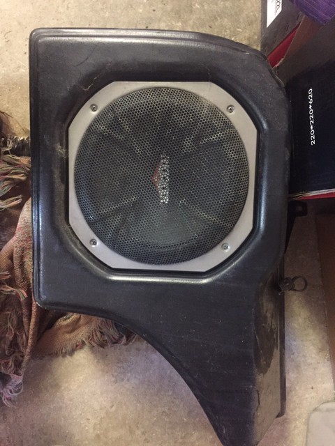 chrysler 300 factory subwoofer
