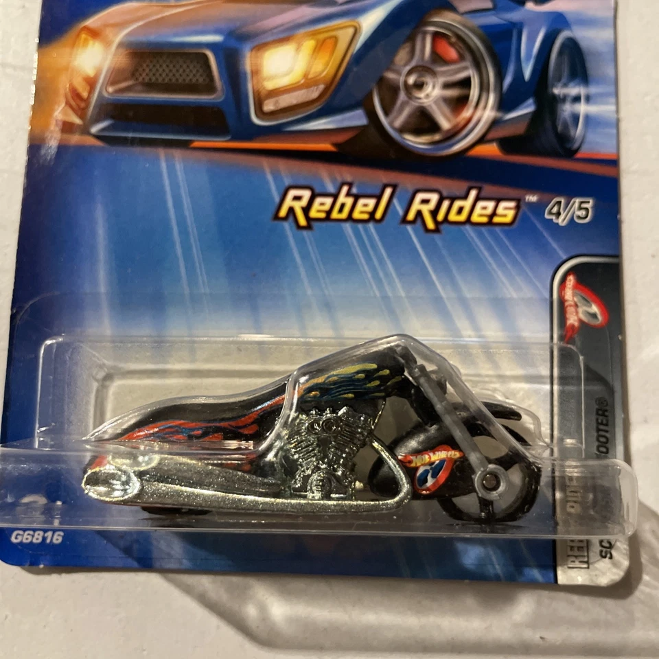 Hot Wheels Rebel Rides 4/5 Scorchin Scooter 2005 #079 black / Orange - Image 2 of 3