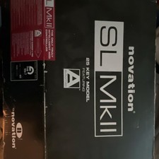 Novation SL MkII 25 Key MIDI Keyboard Control...