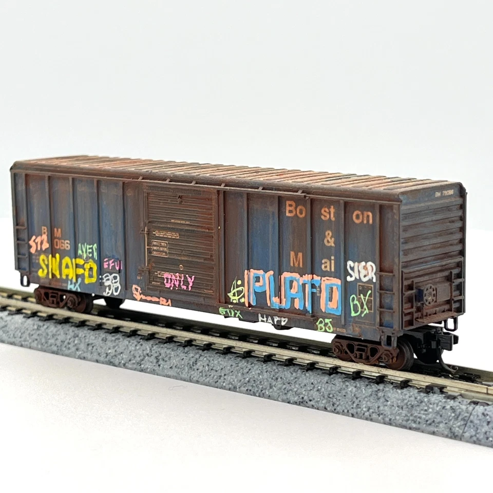 Fox Valley N Scale Boston Maine PS 4355 Boxcar Custom Weathered Graffiti 79066 - Image 2 of 4