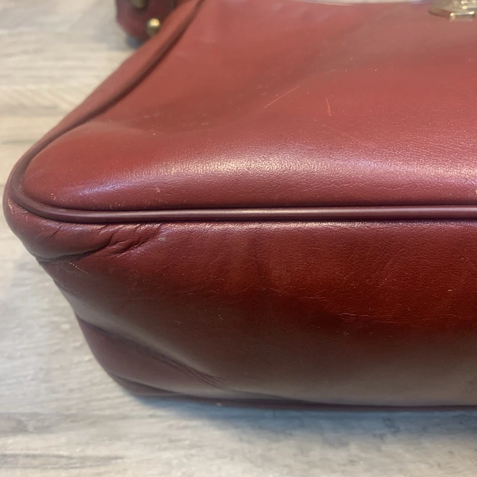 De Colección Etienne Aigner Rojo Sangre de Buey Cartera de Hombro Hebilla Bolso Cartera Mediano Logo Foto 4 de 4