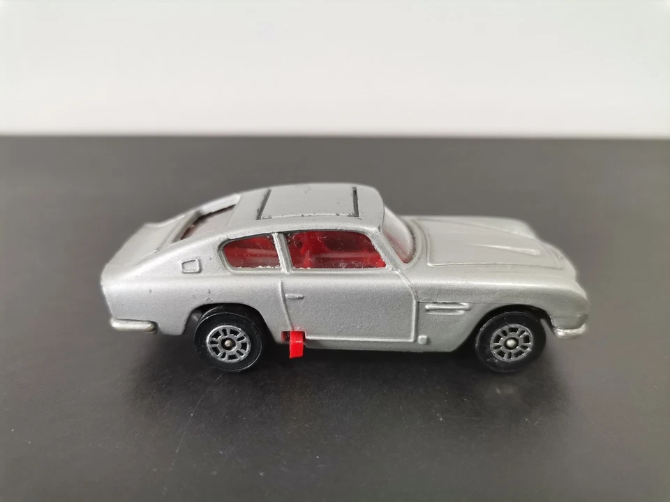 CORGI JUNIORS ASTON MARTIN DB6 - Immagine 4 di 4