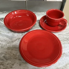 Fiestaware Scarlet 4 Piece Red  Homer Laughlin ,cereal. Cup saucer Xmas Fiesta