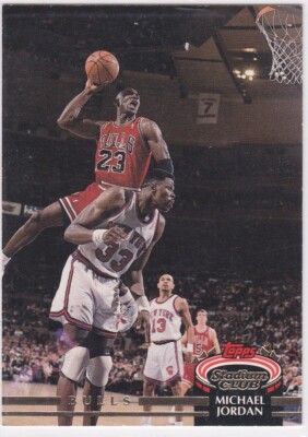 MICHAEL JORDAN 1992/93 Topps Stardium Club Bulls Card POSTERIZE
