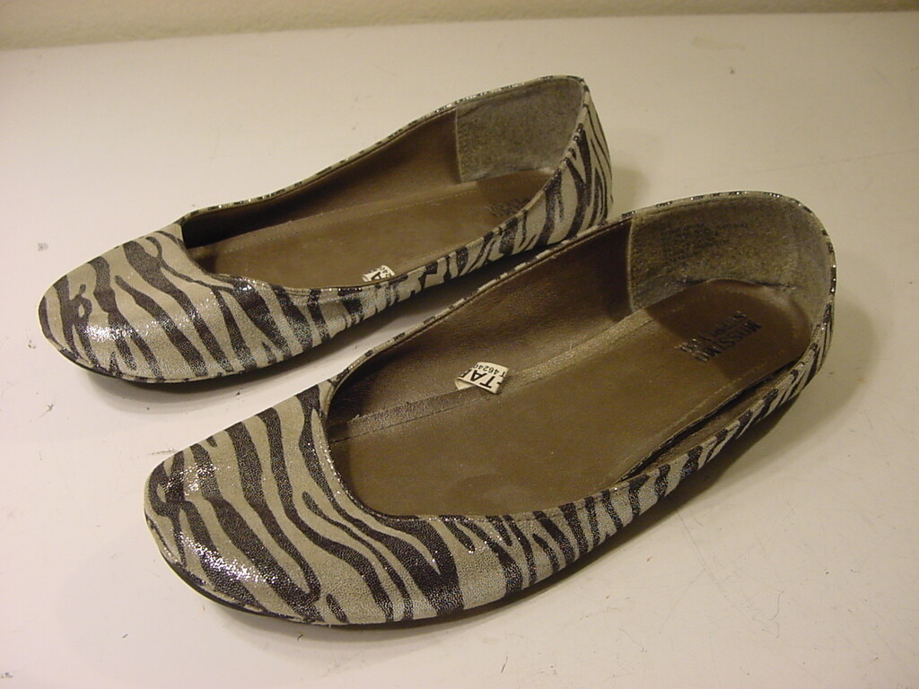 mossimo slip on shoes