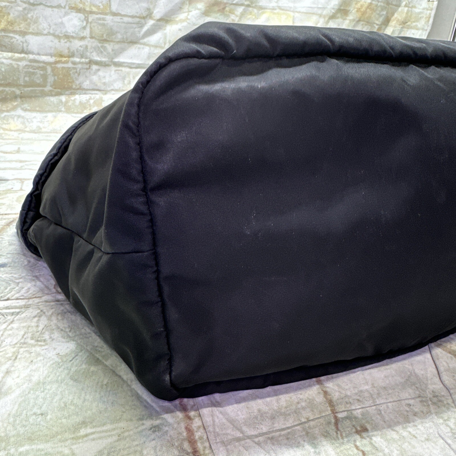 Prada Reversible Triangular Logo Plate Handbag To… - image 9