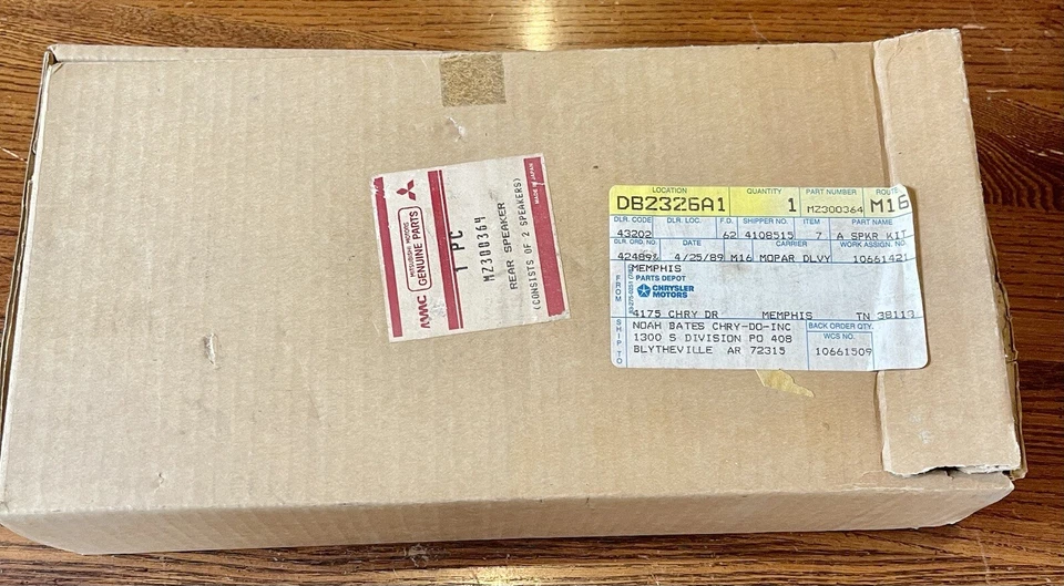 Altavoces de fábrica OEM 1987-1996 Mitsubishi Mighty Max Mirage Dodge Colt 94 nuevos de fábrica Foto 2 de 4