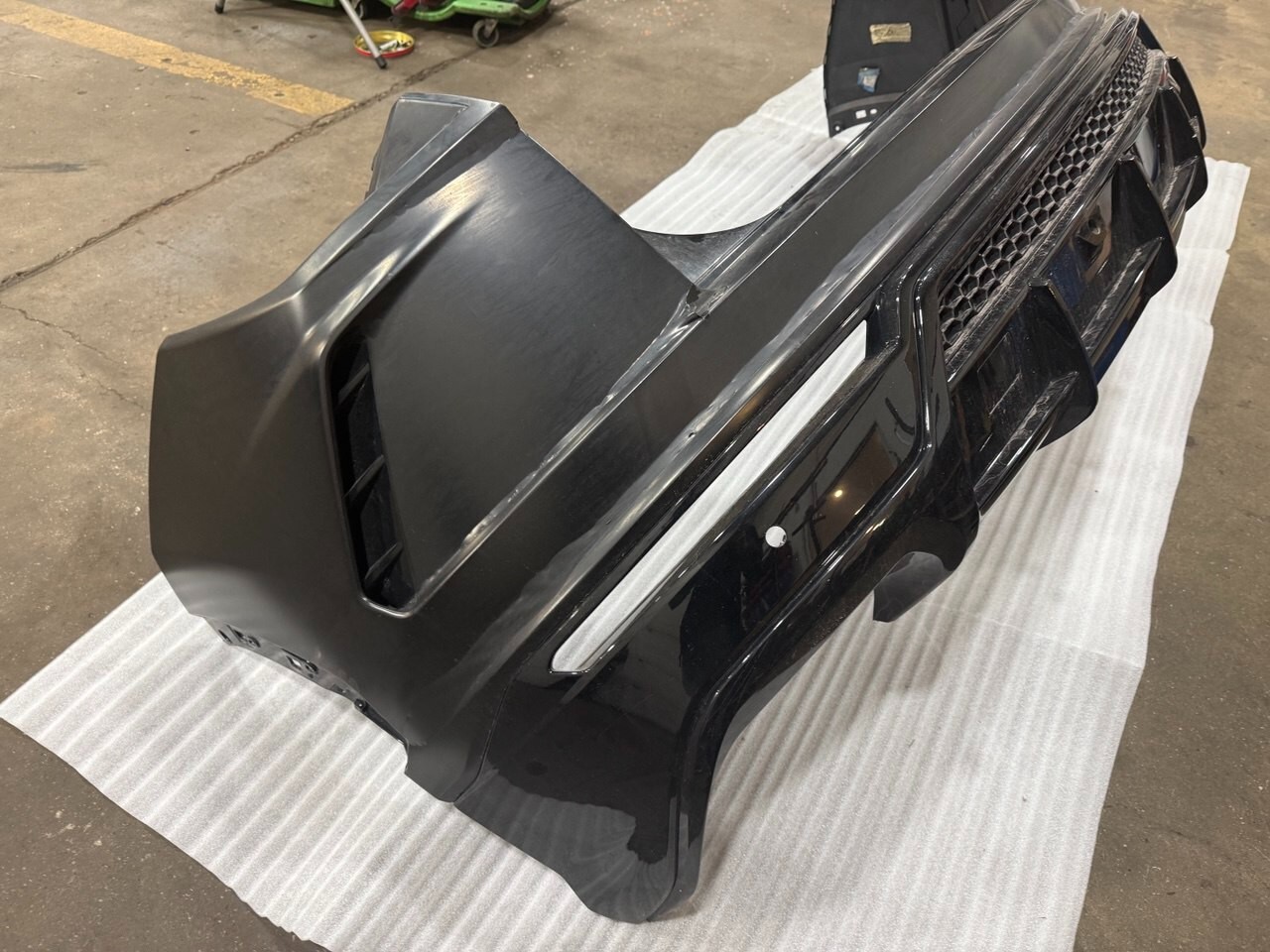 lamborghini Urus rear bumper OEM 4ML807301