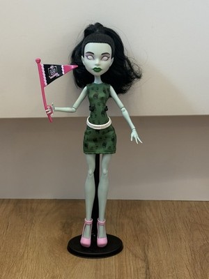 Monster High Scarah Screams Student Disembody Council Puppe + Zubehör & Ständer