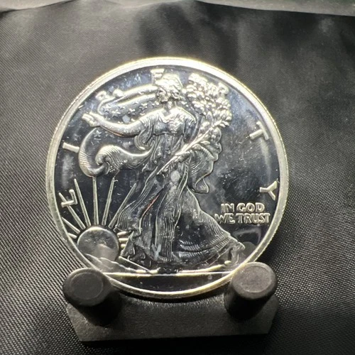 Walking Liberty Eagle 1 oz Bullion 999 Fine Silver