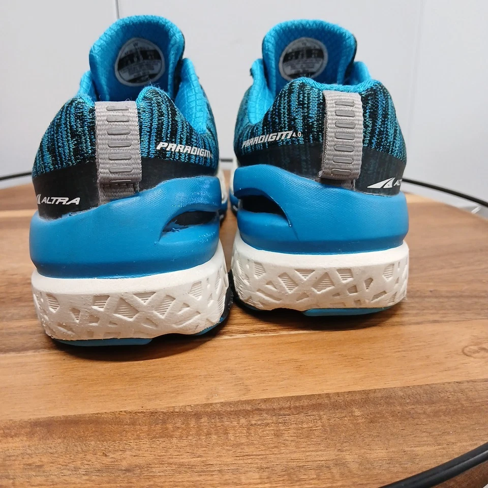 Tenis/gimnasio para correr Altra para dama 9,5 Paradigm 4,0 azul plateado AFW1848G-4 Foto 4 de 4