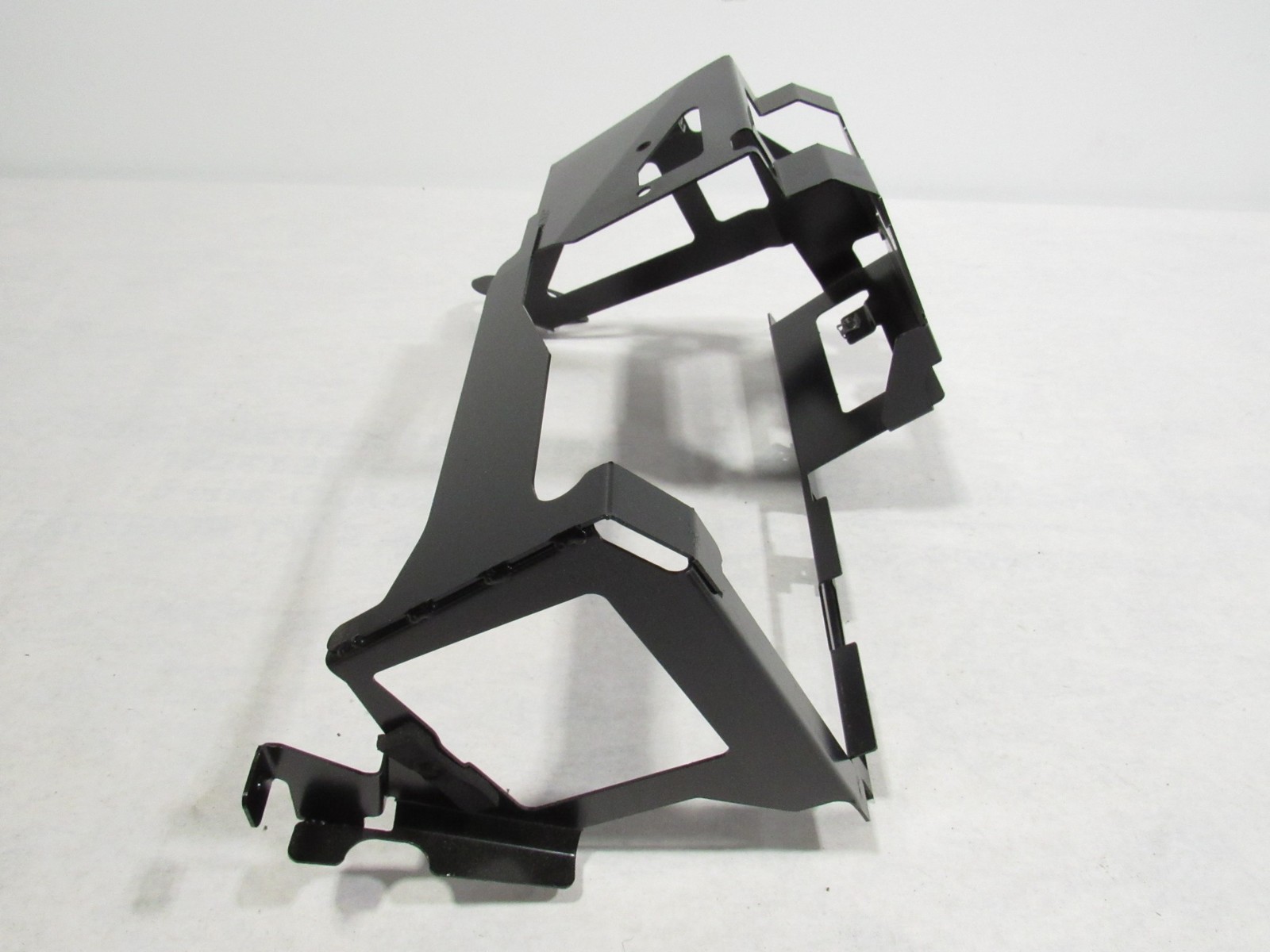 15-19 Ferrari 488 Spider 2017 Dashboard Glove Box Reinforcement Bracket ;@2