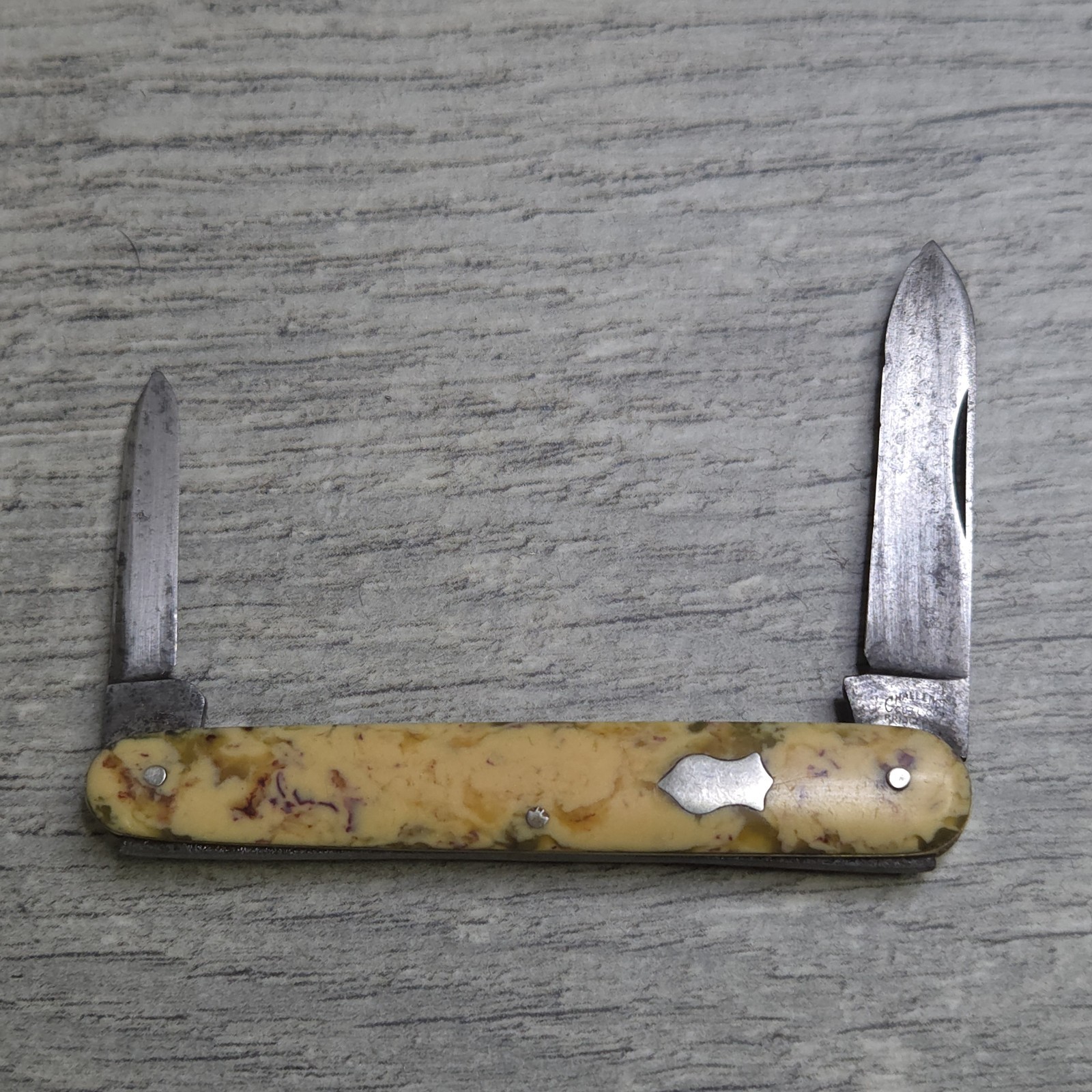 Vintage Challenge Cutlery Bridgeport CT Pen Knife Celluloid 2 Blade USA Antique