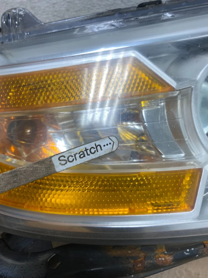 Передняя правосторонняя пассажирская фара Honda Odyssey 2011–2013 годов выпуска оригинальная P8321 DW - Изображение 4 из 4