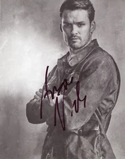 ~~ AUSTIN NICHOLS Authentic Hand-Signed "Spencer WALKING DEAD" 8x10 Photo ~