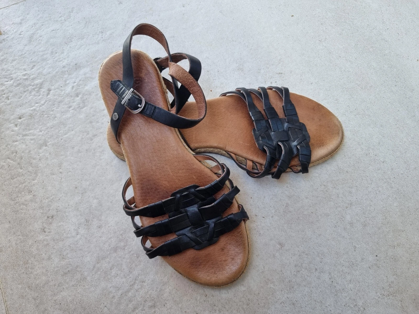 Women's sandals UGG Larisa Sandal black 37