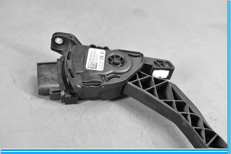 10-18 Jaguar XJ XJL Gas Throttle Acceleration Pedal W/ Pad 9X239F832AB Oem - Imagen 3 de 4