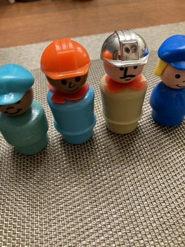 7 Vintage Fisher Price Little People Figures PILOT CONSTRUCTION FIREMAN FARMER