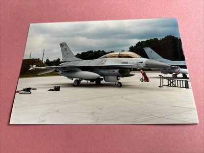 Belgian Air Force General-Dynamics F-16 FB-08 colour photograph