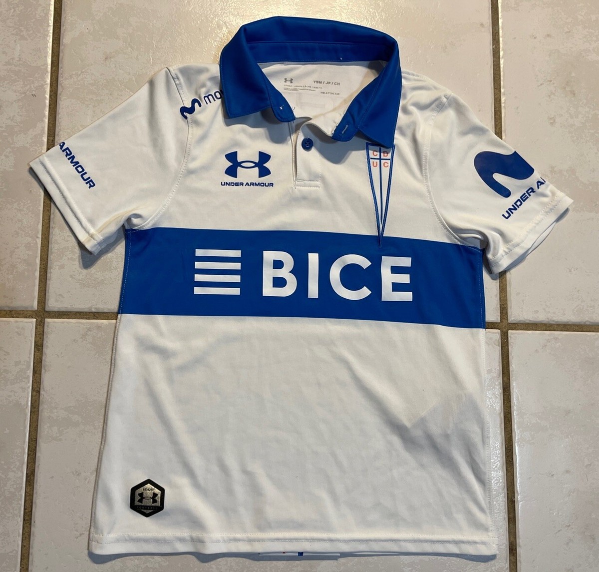 Camiseta Entrenamiento Ropa Uc Under Armour Catolica 2023 Camiseta