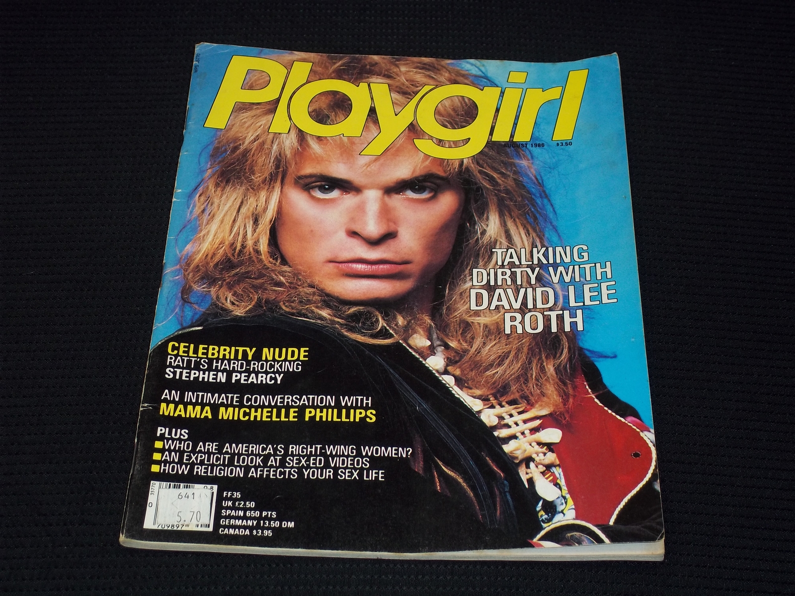 1986 AUGUST PLAYGIRL MAGAZINE - DAVID LEE ROTH FRONT COVER - H 4804