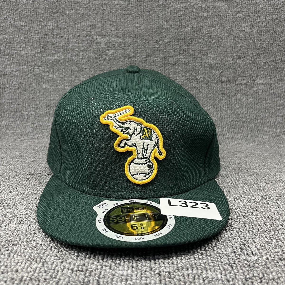 New Era 59FIFTY Oakland Athletics A's Elephant Logo Kids Fitted Hat 6 5/8 Green