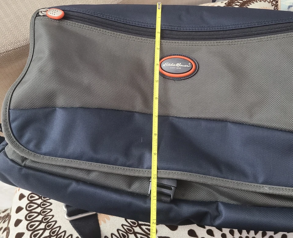 Vintage Eddie Bauer Travel Tote Duffel Shoulder Bag Carry On Luggage Overnight - Image 4 of 4