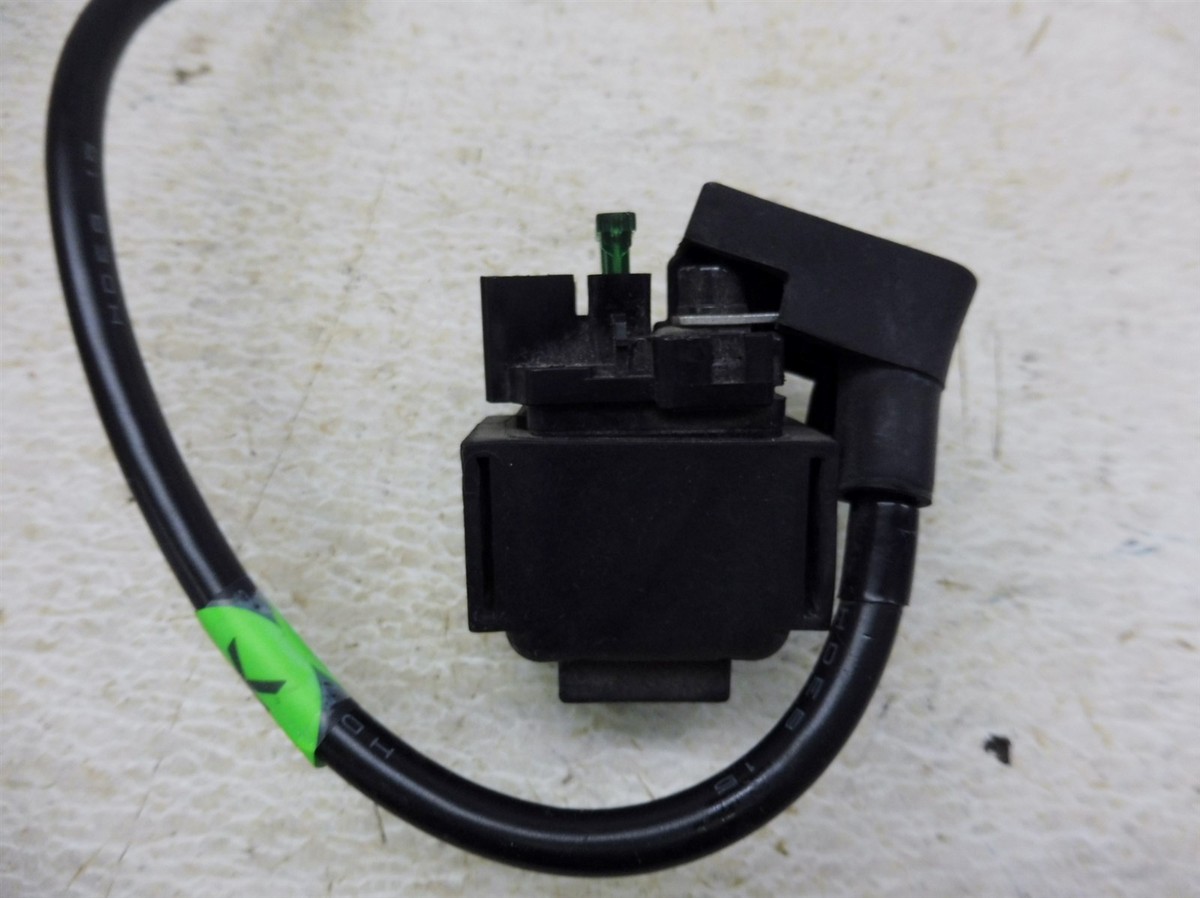 2008 Kawasaki Ninja ZX10R ZX 1000 K495-4. starter solenoid