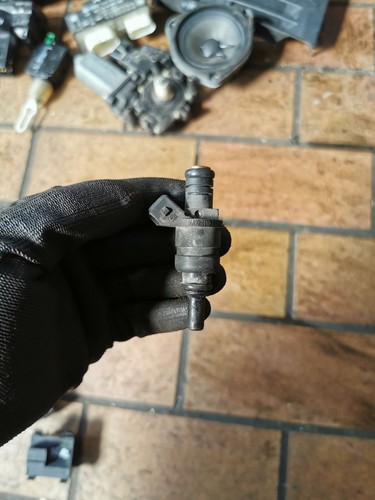 Original Audi A3 8L VW Golf IV 1.8 92KW 125PS Einspritzdüse Ventil 06A906031D